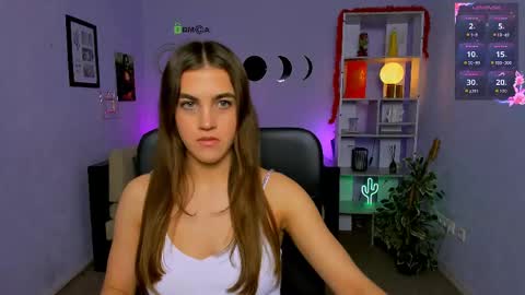 Snapshot of lina_fox12 chatting on 03.24.26 lina_fox12 online show from 03.24.26