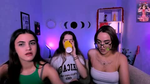 Snapshot of lina_fox12 chatting on 04.09.26 lina_fox12 online show from 04.09.26