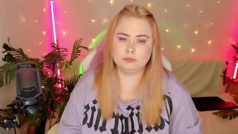 Snapshot of lina_linx chatting on 01.14.25 lina_linx online show from 01.14.25