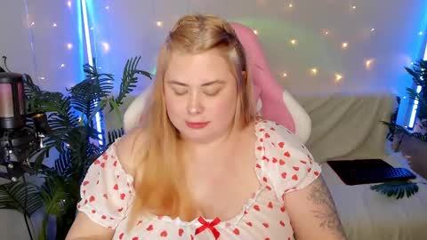 Snapshot of lina_linx chatting on 01.16.25 lina_linx online show from 01.16.25