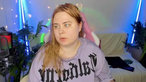 Snapshot of lina_linx chatting on 01.24.25 lina_linx online show from 01.24.25