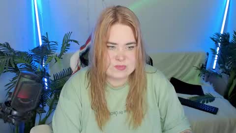 Snapshot of lina_linx chatting on 02.01.25 lina_linx online show from 02.01.25