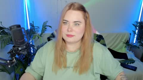 Snapshot of lina_linx chatting on 02.01.25 lina_linx online show from 02.01.25