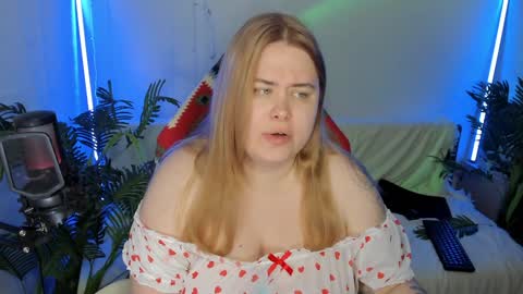 Snapshot of lina_linx chatting on 02.04.25 lina_linx online show from 02.04.25