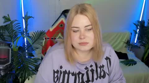 Snapshot of lina_linx chatting on 02.09.25 lina_linx online show from 02.09.25