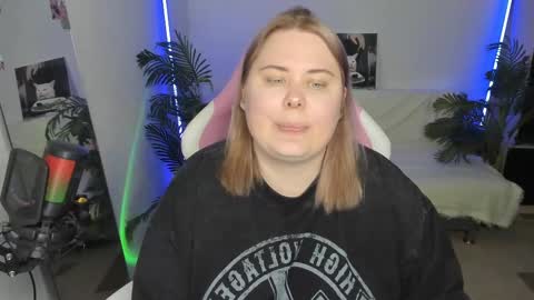 Snapshot of lina_linx chatting on 03.04.25 lina_linx online show from 03.04.25