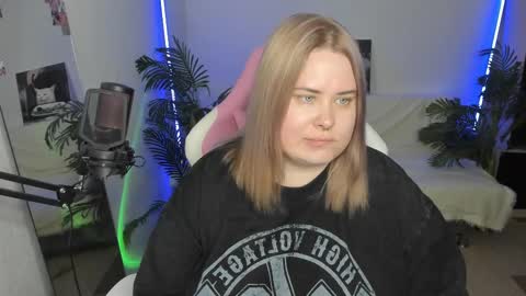 Snapshot of lina_linx chatting on 03.04.25 lina_linx online show from 03.04.25