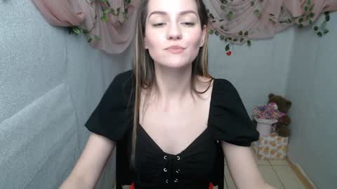 Lina online show from 01.18.25