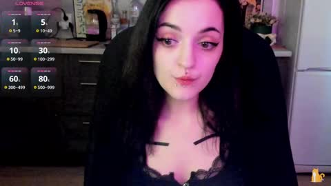 Snapshot of lina_tyaan chatting on 02.18.25 Lina 3 1715622743 online show from 02.18.25