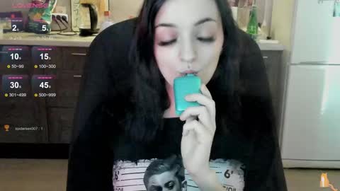 Snapshot of lina_tyaan chatting on 09.15.25 Lina 3 1715622743 online show from 09.15.25