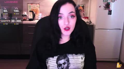 Snapshot of lina_tyaan chatting on 11.11.25 Lina 3 1715622743 online show from 11.11.25