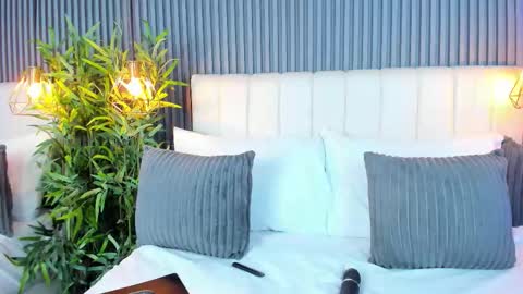 LinaGlam online show from 10.20.25