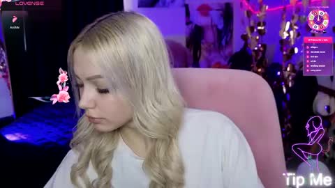 I am Lina online show from 04.13.26