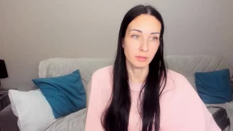 LinaLivee online show from 01.18.26