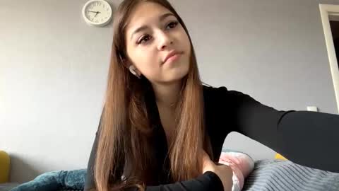 Elin online show from 09.21.25