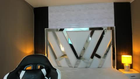  Linda  online show from 12.16.25