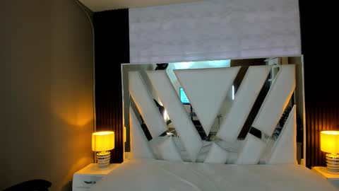  Linda  online show from 12.22.25