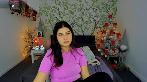 Snapshot of linda_ex chatting on 12.24.24 Linda online show from 12.24.24