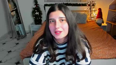 Snapshot of linda_ex chatting on 12.28.24 Linda online show from 12.28.24