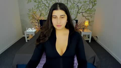 Snapshot of linda_ex chatting on 01.12.25 Linda online show from 01.12.25