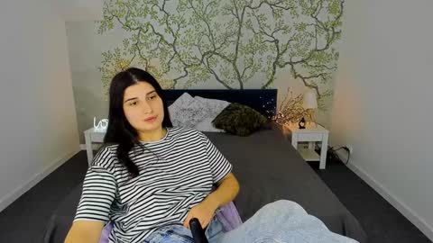 Snapshot of linda_ex chatting on 01.27.25 Linda online show from 01.27.25