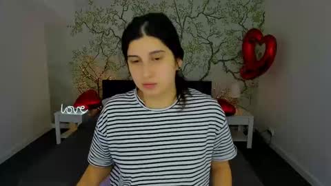 Snapshot of linda_ex chatting on 02.14.25 Linda online show from 02.14.25