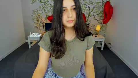 Snapshot of linda_ex chatting on 02.19.25 Linda online show from 02.19.25