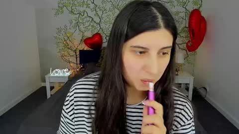 Snapshot of linda_ex chatting on 02.21.25 Linda online show from 02.21.25