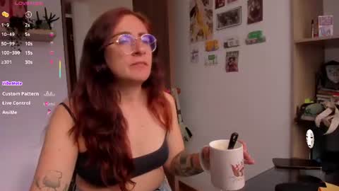 Snapshot of linda_giggle chatting on 06.17.26 Giggles online show from 06.17.26