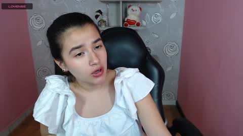Linda  online show from 12.21.24