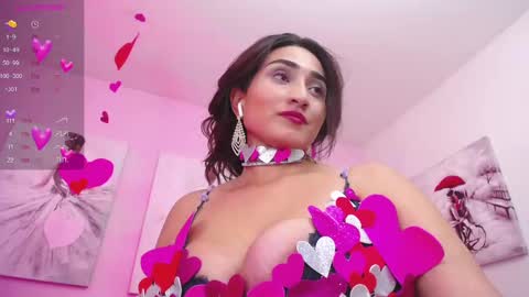 Maria Paula online show from 02.14.25