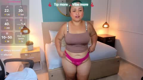 Snapshot of linda_rios_ chatting on 01.16.25 L I N D A online show from 01.16.25