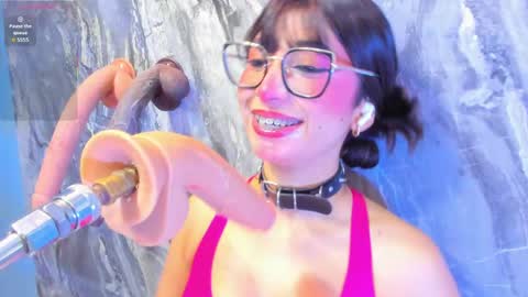 Snapshot of linda_sofi__ chatting on 06.04.26 linda_sofi__ online show from 06.04.26