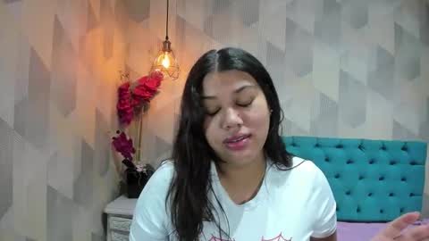 Snapshot of lindabreexlove chatting on 05.26.26 online show from 05.26.26