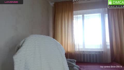 Snapshot of lindaernestine chatting on 03.12.25 LindaErnestine online show from 03.12.25