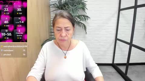 Linda online show from 11.28.25