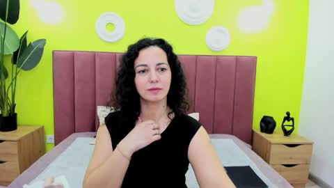 Linda online show from 04.12.26