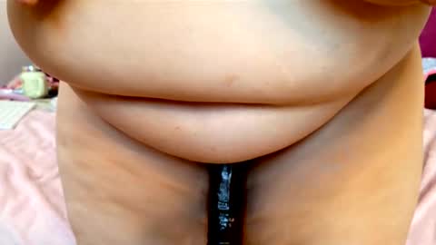 Snapshot of lindalovesexy chatting on 10.23.25 Linda online show from 10.23.25