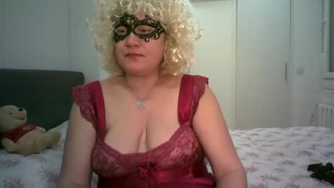 Snapshot of lindaxsmile chatting on 03.04.25 LindaXSmile online show from 03.04.25