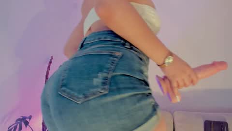 Snapshot of lindseymoss_ chatting on 10.18.25 Lindsey Moss online show from 10.18.25