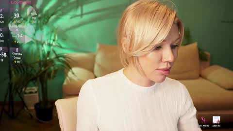 Snapshot of lindsi_luvviv chatting on 01.14.26 lindsi_luvviv online show from 01.14.26