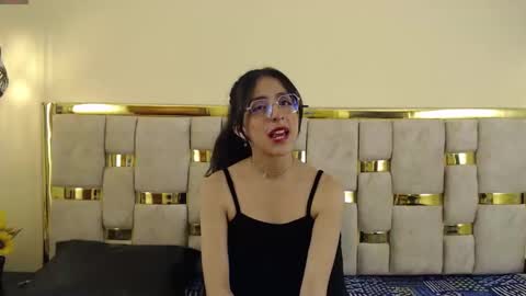 Snapshot of ling_ling24 chatting on 02.11.25 ling ling24 online show from 02.11.25