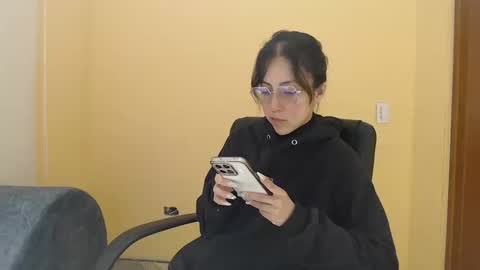 Snapshot of ling_ling24 chatting on 10.18.25 ling ling24 online show from 10.18.25