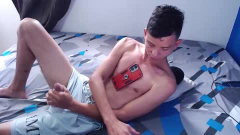 Snapshot of linger420 chatting on 01.15.25 linger420 online show from 01.15.25