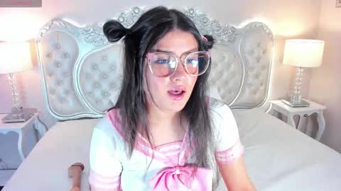 Linna online show from 09.18.25