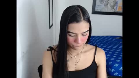 Snapshot of linnaskinyy chatting on 10.20.25 lina online show from 10.20.25