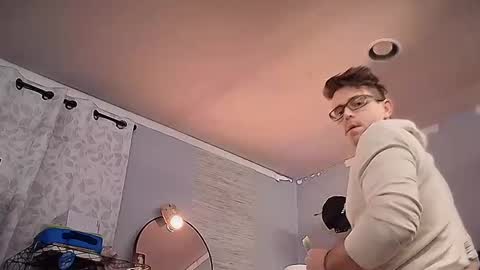 Snapshot of linuxgirlsudosu chatting on 02.15.25 linuxgirlsudosu online show from 02.15.25