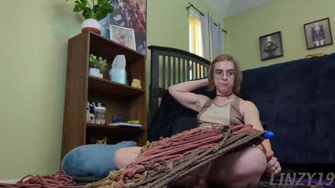 Linzy19 online show from 12.16.24