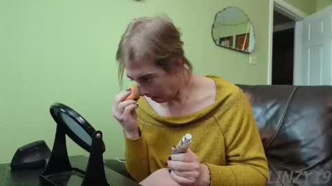 Linzy19 online show from 12.04.25