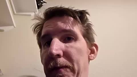 Snapshot of liocious98 chatting on 10.18.25 liocious98 online show from 10.18.25